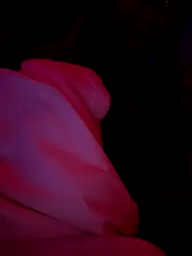 Snapshot of KLoveeee chatting on 12/04/25, 02:15 KLoveeee online show from 12/04/25, 02:15