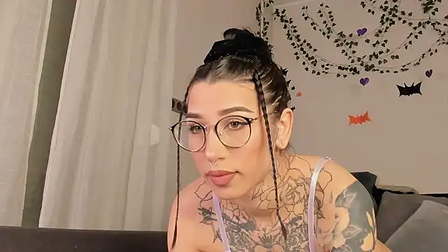 Lilith Lux online show from 12/05/24, 08:11