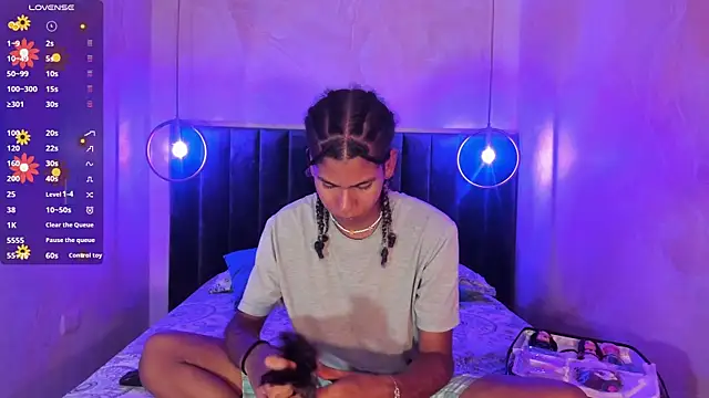 Maxim-Walker online show from 11/08/25, 03:29