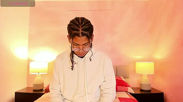 Maxim-Walker online show from 11/17/25, 03:12