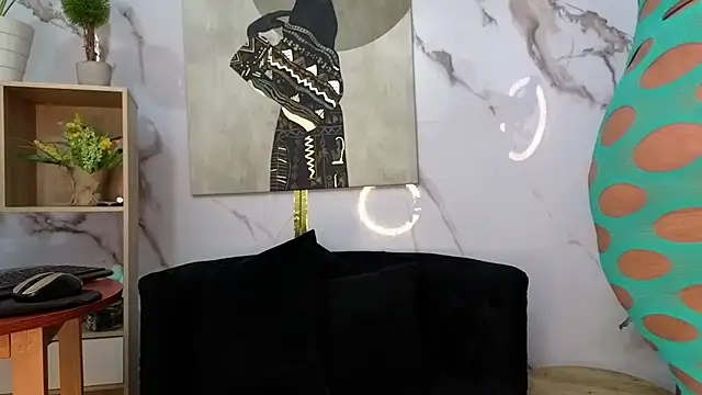 Snapshot of GianellaCox_ chatting on 11/12/25, 01:22 GianellaCox online show from 11/12/25, 01:22