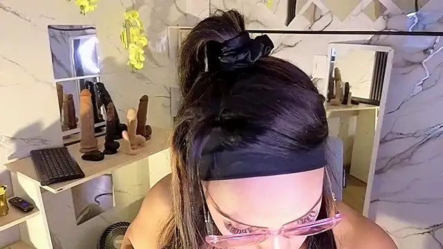 AmberNix online show from 07/22/26, 01:14