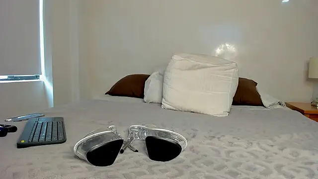 Snapshot of melisa_ferretti chatting on 11/10/25, 06:07 melisa ferretti online show from 11/10/25, 06:07