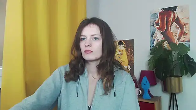 Snapshot of juicyNadine chatting on 09/17/25, 04:47 juicyNadine online show from 09/17/25, 04:47