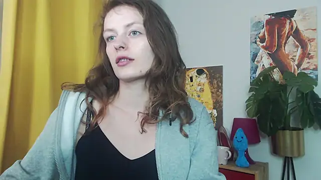 Snapshot of juicyNadine chatting on 09/22/25, 04:36 juicyNadine online show from 09/22/25, 04:36