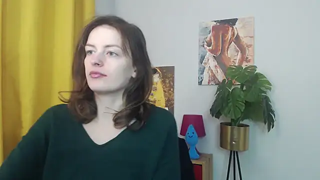 juicyNadine online show from 11/26/25, 05:52