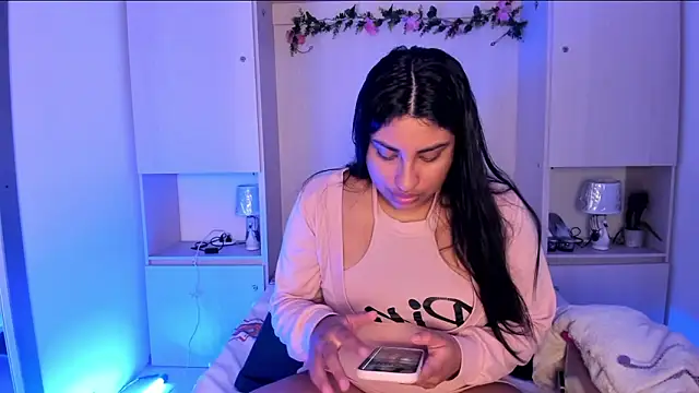 CANDYGABYY online show from 05/05/26, 07:33