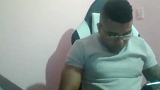 SaucyAffair0 online show from 07/05/26, 02:07