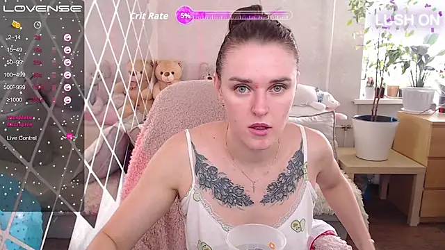 Bella  Swoon online show from 09/30/25, 03:33