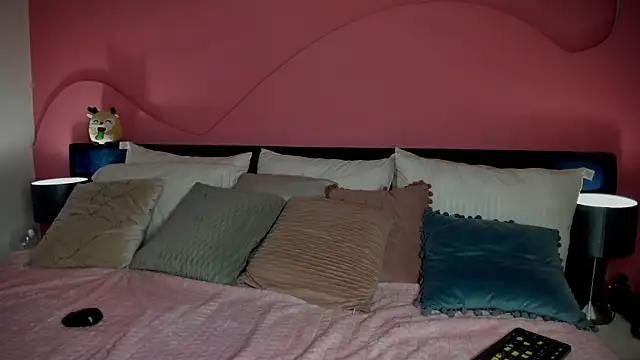 Alaia Manson online show from 01/14/25, 11:42