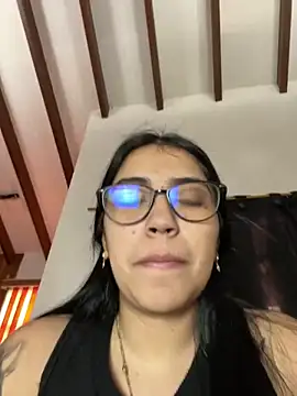 Snapshot of SaritaHot_69 chatting on 12/19/24, 02:46 SaritaHot 69 online show from 12/19/24, 02:46