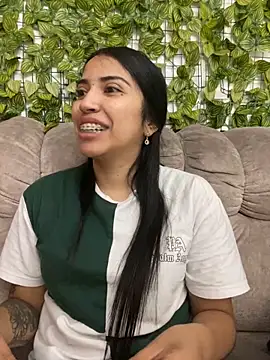 Snapshot of SaritaHot_69 chatting on 01/06/25, 04:13 SaritaHot 69 online show from 01/06/25, 04:13