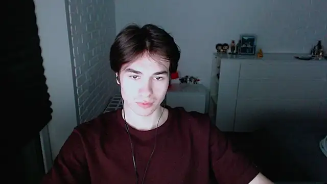 Snapshot of MarkusDean chatting on 10/15/25, 06:08 MarkusDean online show from 10/15/25, 06:08