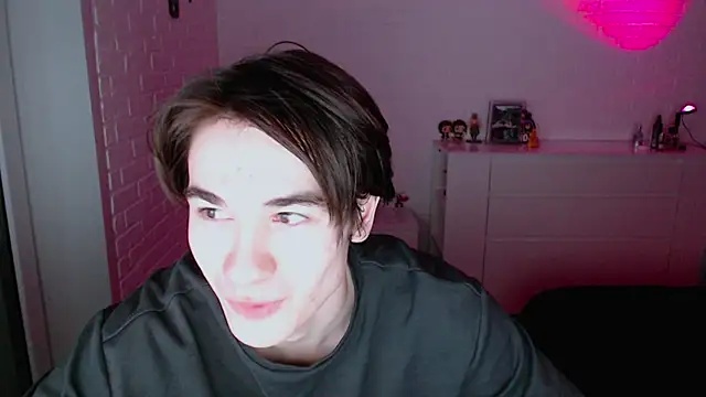 Snapshot of MarkusDean chatting on 11/04/25, 07:02 MarkusDean online show from 11/04/25, 07:02