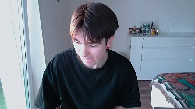 Snapshot of MarkusDean chatting on 12/17/25, 10:21 MarkusDean online show from 12/17/25, 10:21