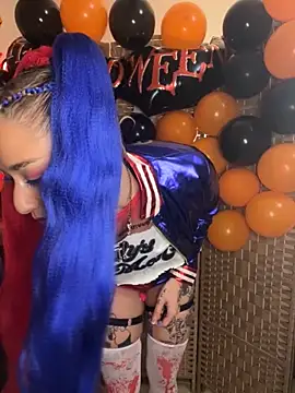 Snapshot of Chachou000 chatting on 10/31/25, 08:10 Chachou000 online show from 10/31/25, 08:10