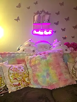 Snapshot of Chachou000 chatting on 12/13/25, 07:53 Chachou000 online show from 12/13/25, 07:53