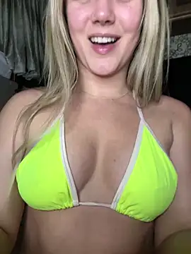 Snapshot of lexi_luv chatting on 01/23/25, 05:02 lexi luv online show from 01/23/25, 05:02