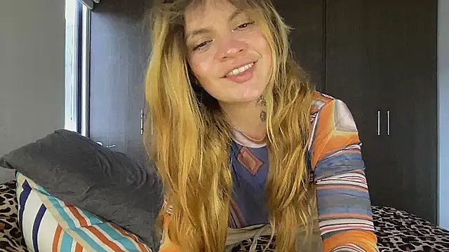 Val   online show from 10/01/25, 07:53