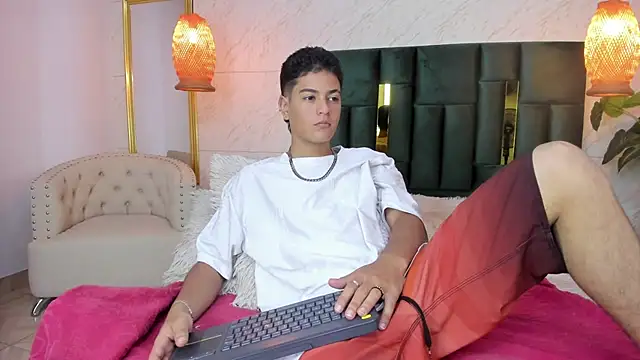 Levy Steve online show from 11/13/25, 03:38