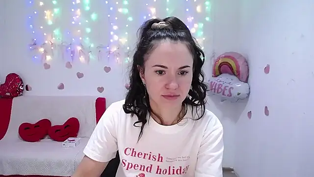 KaraCriegs online show from 10/09/25, 06:17