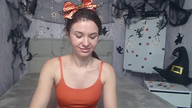 KaraCriegs online show from 10/20/25, 05:13