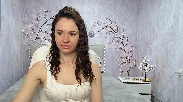 KaraCriegs online show from 05/16/26, 05:45