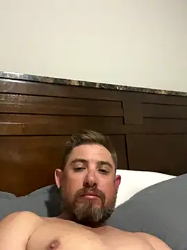 Snapshot of caliguy37 chatting on 11/10/25, 06:23 caliguy37 online show from 11/10/25, 06:23