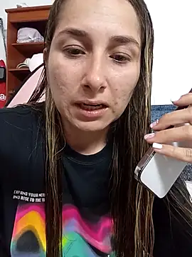 Snapshot of Iris_love18 chatting on 11/10/25, 11:37 Iris love18 online show from 11/10/25, 11:37