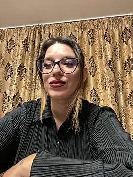 Snapshot of NadiraNoor chatting on 11/05/25, 05:57 NadiraNoor online show from 11/05/25, 05:57