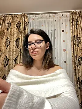 NadiraNoor online show from 05/03/26, 12:05