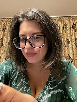 NadiraNoor online show from 07/24/26, 08:40
