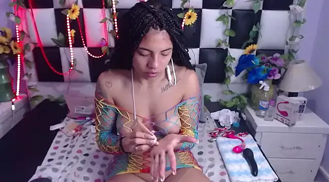 arianaa tompsoon online show from 12/21/24, 02:52