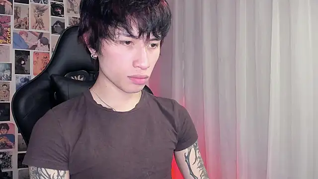 Snapshot of liamelf chatting on 10/20/25, 06:25 liamelf online show from 10/20/25, 06:25