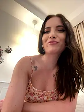 AvaGianna online show from 12/06/24, 05:33