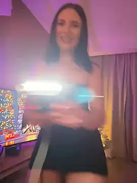 AvaGianna online show from 12/28/24, 06:40