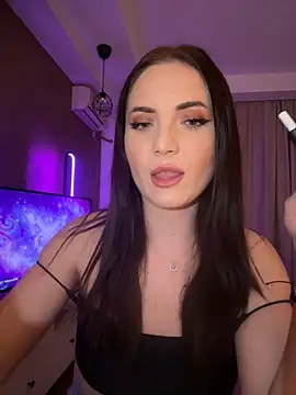 AvaGianna online show from 01/21/25, 07:39
