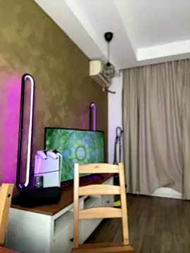 AvaGianna online show from 11/13/25, 04:39