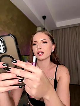 AvaGianna online show from 11/19/25, 04:29