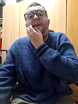 Javier bear online show from 03/04/25, 01:49