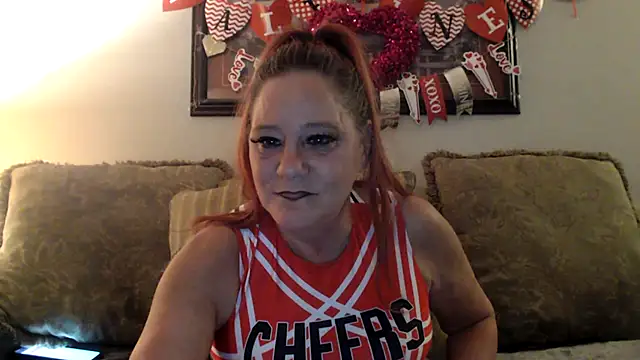 Snapshot of LexxiLeeds chatting on 02/10/25, 12:08 LexxiLeeds online show from 02/10/25, 12:08