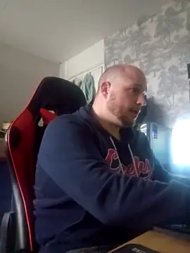 Snapshot of destructeur6 chatting on 12/02/25, 12:43 destructeur6 online show from 12/02/25, 12:43