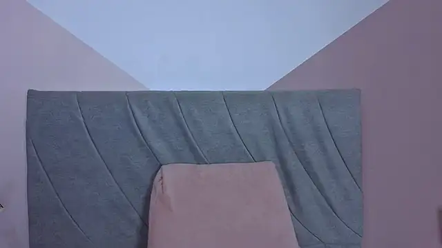 Snapshot of mailin18 chatting on 09/29/25, 12:16 mailin18 online show from 09/29/25, 12:16