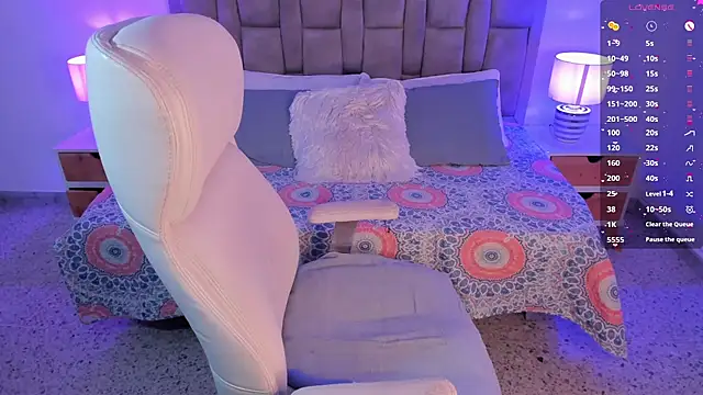 MonieLodge online show from 03/11/25, 03:05