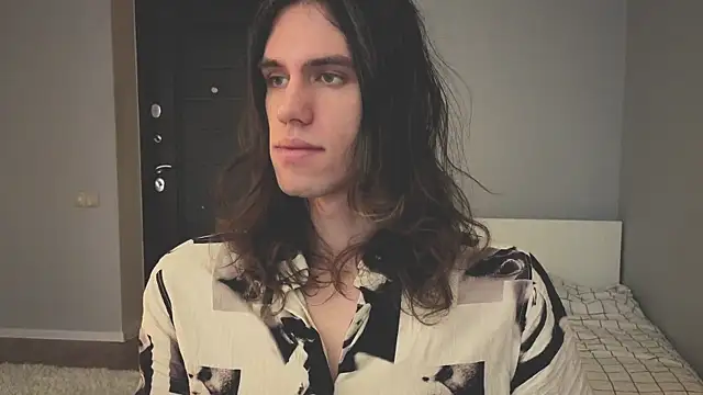 mollymila online show from 04/28/26, 02:27