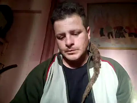 TusOjitosClaros69 online show from 12/09/24, 09:49