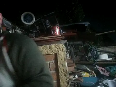 TusOjitosClaros69 online show from 12/10/24, 04:24