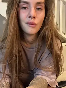 EmiliaCatalina online show from 12/24/24, 02:10