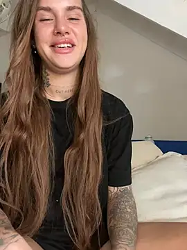 EmiliaCatalina online show from 12/27/24, 06:42