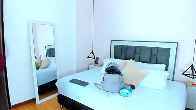 victoria cooper3 online show from 11/14/25, 09:19